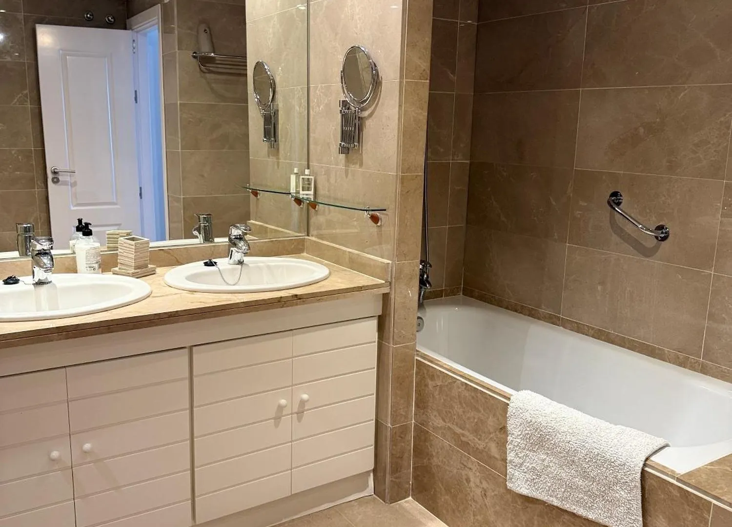 Miraflores Golf Gardens II Luxe Appartement At Riviera Del Sol Sitio de Calahonda
